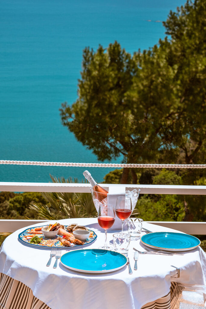 I COLORI VIVIDI DEL PRANZO